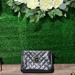 Younique cosmetic bag